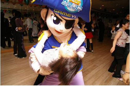 (야구 캐릭터와 댄스 페스티벌의 만남;;;)