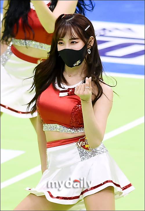 ▲ 치어리더 김한나 '단연 눈에 띄는 미모'