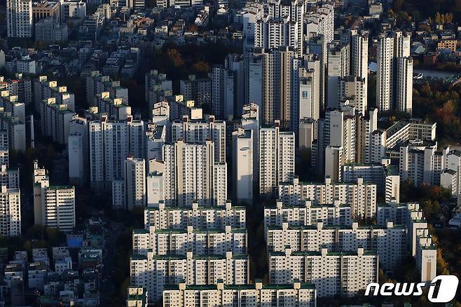 서울 송파구의 아파트 단지. 뉴스1 © News1 이승배 기자