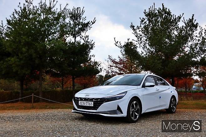 신형 아반떼 하이브리드. /사진=박찬규 기자