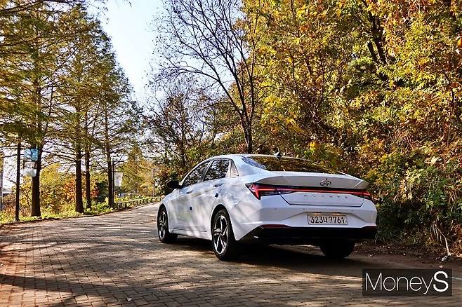 성능과 효율 모두를 추구한 신형 아반떼 하이브리드. /사진=박찬규 기자