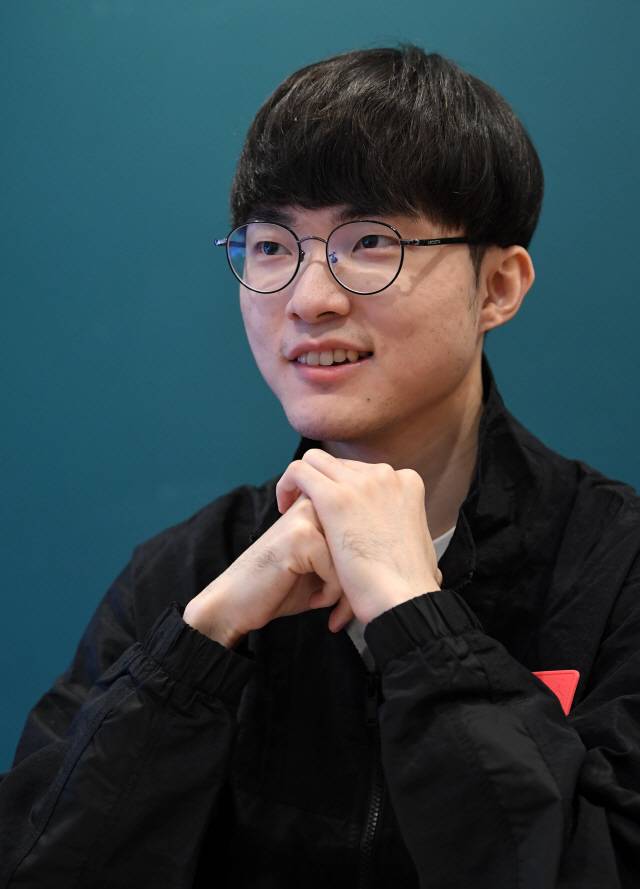 게임 ‘리그오브레전드’ 프로게이머 페이커 이상혁 선수가 서울 강남구 T1 사옥에서 서울경제신문과 인터뷰를 가지고 있다. /성형주기자