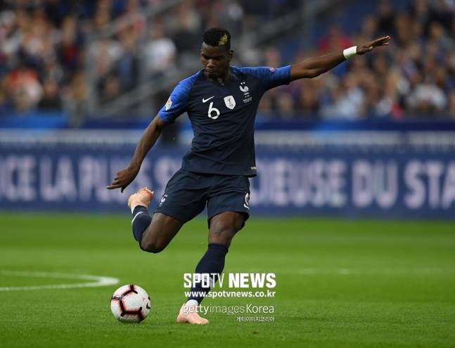 ▲ 레블뢰 군단 폴 포그바는 전혀 다른 인물이다.