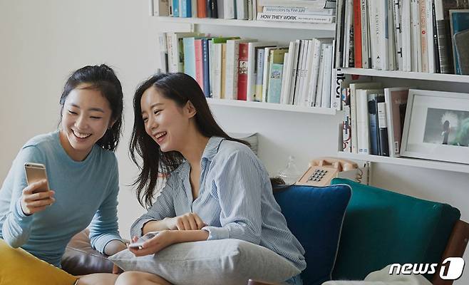 카카오톡 홍보 이미지 (카카오톡 홈페이지 갈무리) © 뉴스1