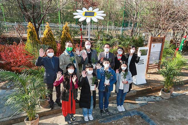 포르쉐코리아가 판교초등학교에 첫 번째 포르쉐 드림 서클을 오픈했다.