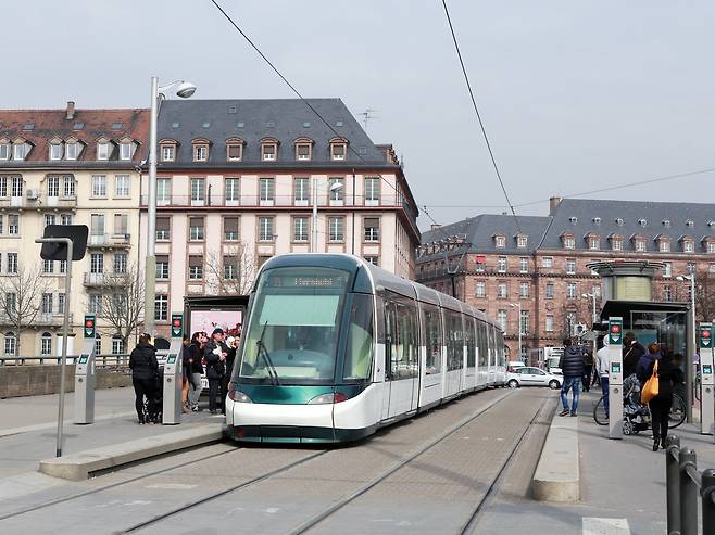 유럽에세 활발하게 운영되고 있는 트램. [사진 중앙일보]