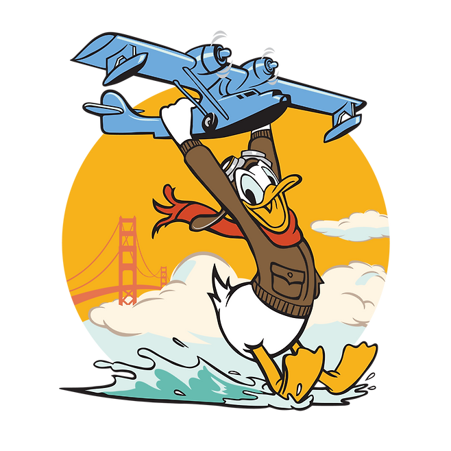 '월트디즈니 스튜디오와 2차대전' 공식 휘장. 최근 제작한 것으로 연합군 조종사로 참전한 도널드 덕과 샌프란시스코의 명물 금문교를 형상화했다. /월트 디즈니 가족 박물관