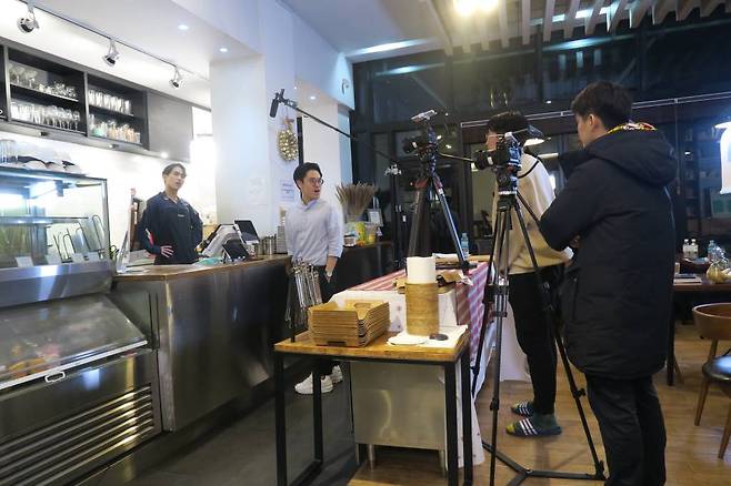 모태솔로 촬영 장면, 출처: 인디카바 인터렉티브