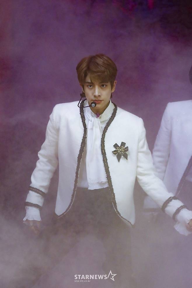 엔하이픈 제이크 '카리스마 넘치는 눈빛'[★포토]