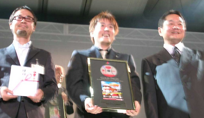 (당시 너무 어두워서 흔들린 사진.. 당시 디지털 카메라는 성능이 너무 열악했기에 ㅠ_ㅠ)