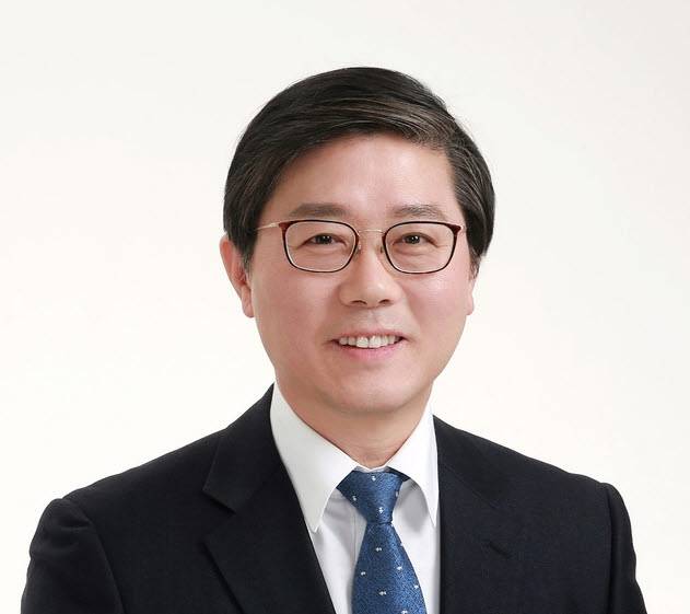 임대료상한제의 경우 현행 1회 재계약 때 5% 상한율을 적용하는데 변 내정자는 2014년 12월 출간한 '민주 정부 10년, 무엇을 남겼나'에서 "세입자의 권리를 보장할 수 있는 제도적 기반을 마련하는 것이 필수적"이라며 "계약갱신청구권, 임대료상한제와 임대료심사위원회 설치 등을 마련해야 한다"고 주장했다. /사진제공=LH