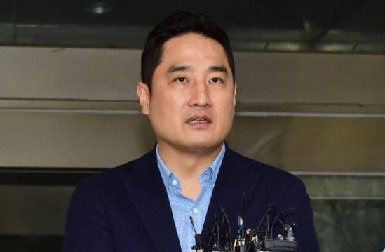 유튜브 채널 가로세로연구소(가세연)를 운영하는 강용석 변호사가 허위사실에 의한 명예훼손 혐의로 체포됐다. /사진=임한별 기자