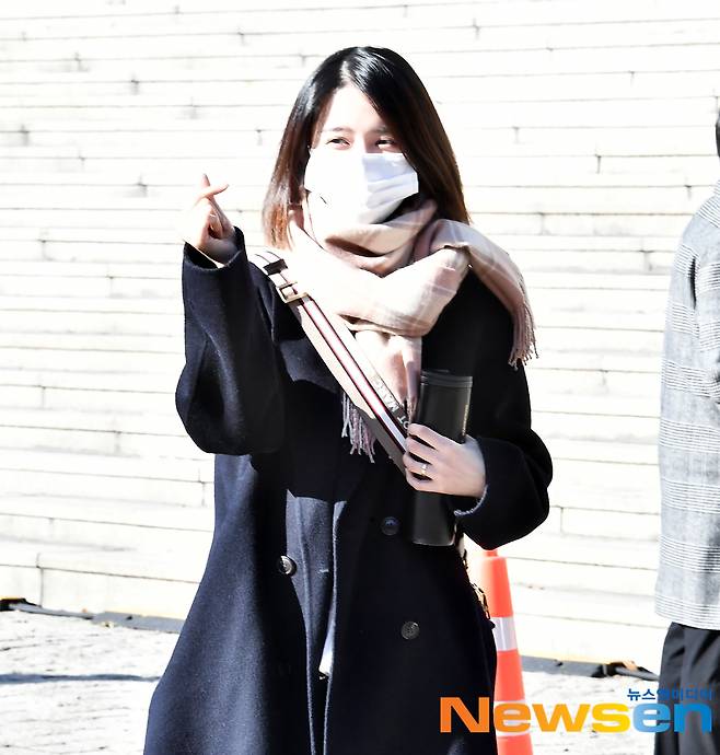 Nam Bo-ra says Pose to the Cold is Human VitaminActor Nam Bo-ra enters KBS main building to attend radio broadcasting special DJ on December 15th.