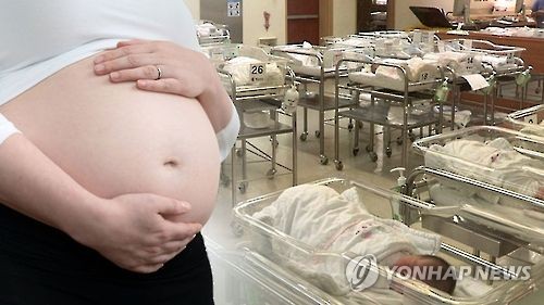 싱가포르에서 임신 중 코로나19에 걸렸던 산모가 낳은 아기들이 모두 코로나19 항체를 갖고 태어났다는 연구 결과가 나타났다. 사진출처 = 연합뉴스