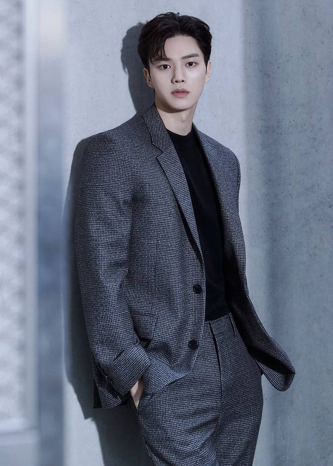 Song Kang (Netflix)