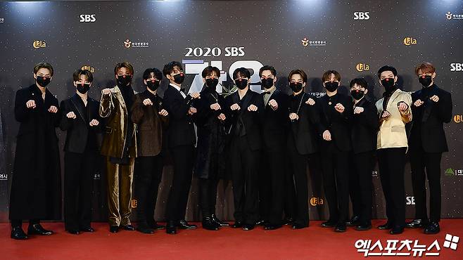Seventeen attended the SBS Gayo Daejeon in Deagu red carpet event held at No Spectators and Non-Contact in Deagu on the afternoon of the 25th.