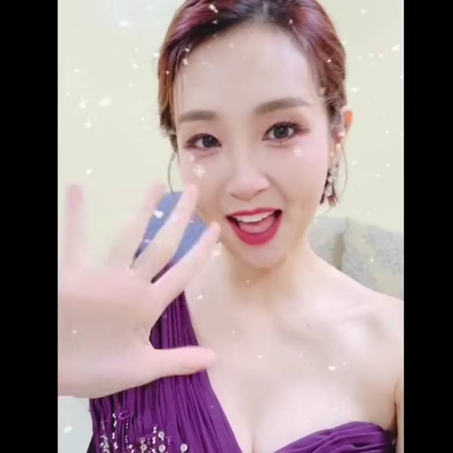 오정연, 보라색 드레스입고 여신美 뿜뿜 '완벽 몸매' 눈길