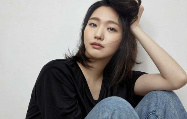Kim Go-eun has been cast in the upcoming webtoon-based drama series “Yumi’s Cells.” (Studio Dragon)