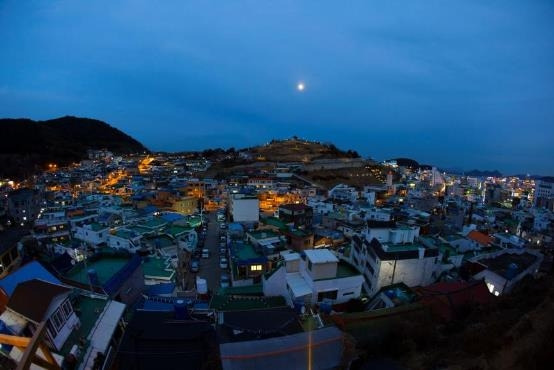 백성현 '통영 _ 가축고랑과 서포루' [류가헌 제공. 재판매 및 DB 금지]