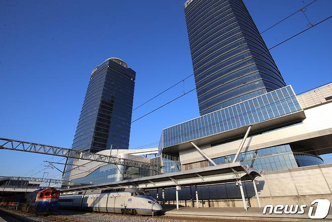 한국철도가 오는 7일부터 승차권을 미리 예약하면 최대 30%까지 할인받을 수 있는 인터넷특가 상품을 비회원도 구입할 수 있도록 확대 적용한다. © News1 김기태 기자