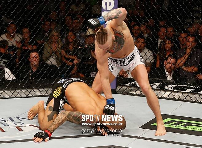 ▲ 존 카바나 코치는 더스틴 포이리에가 코너 맥그리거에게 진 기억을 잊긴 쉽지 않다고 지적했다.