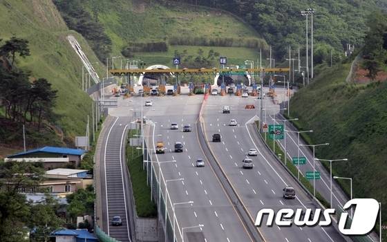세금먹는 하마로 불리는 광주제2순환도로 1구간 © News1