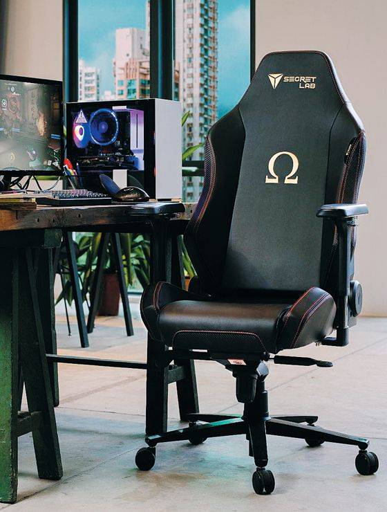 시크릿랩의 게임용 의자. 장시간 앉아서 게임을 해도 편안하도록 설계됐다. /시크릿랩