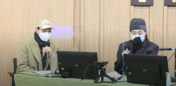 선우정아가 청취자들과 소통했다. SBS 보이는 라디오 캡쳐