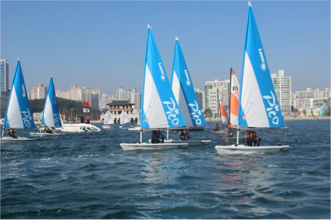 포항영일대해수욕장에서 열린 해양스포츠 모습. 포항시 제공