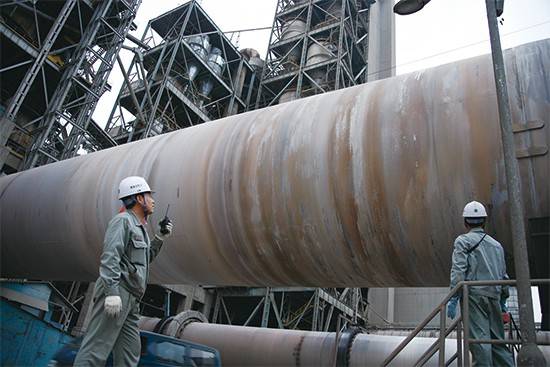 ‘쓰레기 산’ 문제를 해결한 쌍용양회의 폐기물 재활용 공정은 대표적인 ‘환경’ 경영의 성과로 평가받는다. <쌍용양회 제공>