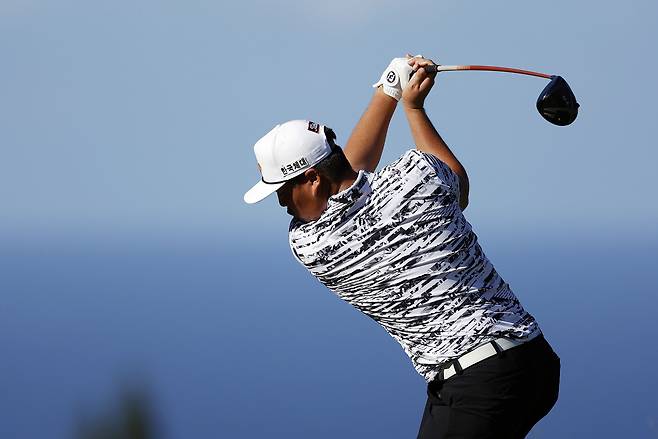 PGA 투어 센트리 토너먼트 오브 챔피언스 1라운드가 열린 8일 하와이 카팔루아 리조트 플랜테이션 코스 16번홀에서 임성재가 티샷하고 있다./AFP 연합뉴스