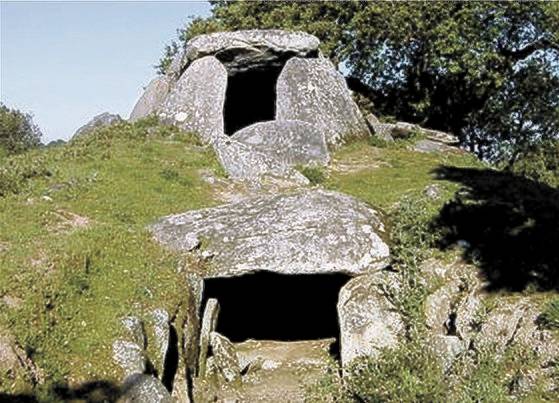 바스크족 거주지(피레네 산맥 기슭)에 남아 있는 고인돌. [엘카 푼다지오]