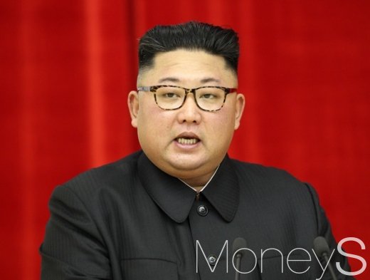 김정은 북한 국무위원장은 새로운 대미 정책을 발표했다. /사진=평양사진공동취재단