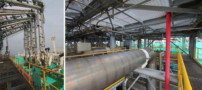 지난달 22일 LNG 운반선(왼쪽)에서 LNG가 터미널로 관을 통해 이동하고 있다. (사진=포스코에너지)