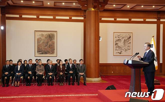 문재인 대통령이 지난해 1월7일 오전 청와대에서 2020년 신년사를 발표하고 있는 모습. (청와대 제공) 2020.1.7/뉴스1