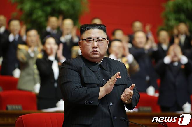 (평양 노동신문=뉴스1) = 김정은 북한 국무위원장이 제8차 노동당 대회를 통해 당 '총비서'로 추대됐다고 당 기관지 노동신문이 11일 전했다. [국내에서만 사용가능. 재배포 금지. DB 금지. For Use Only in the Republic of Korea. Redistribution Prohibited] rodongphoto@news1.kr