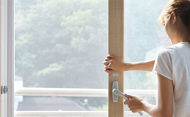추운 겨울에도 5분 정도 창문을 열고 환기해 실내 공기를 깨끗하게 해야 한다. 사진 조선일보 DB