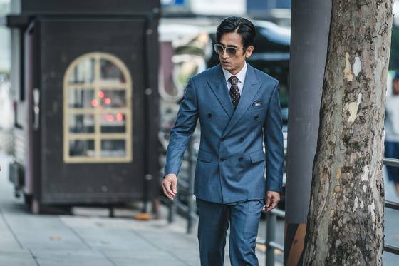 A scene from the film ″What Happened to Mr. Cha?″ Actor Cha In-pyo features as himself, as a '90s icon who is unable to escape his glory days and lives in hope of a big break that will make him popular again. [NETFLIX]