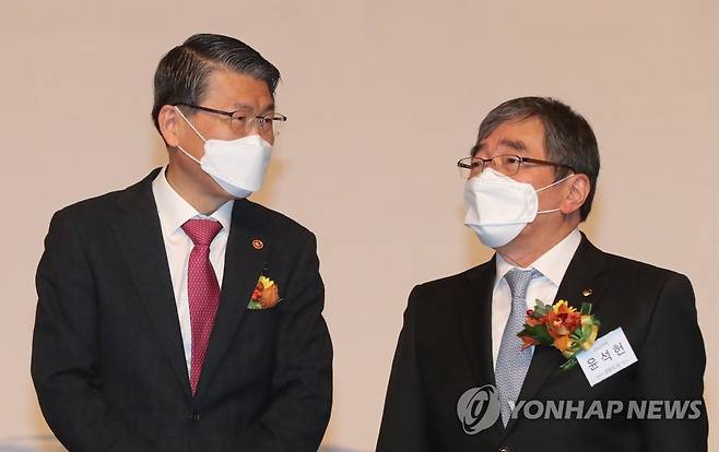 금융위원장(좌)과 금감원장 [연합뉴스 자료사진]