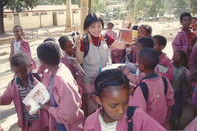 월드비전 활동 모습. 이명신 전 관장제공