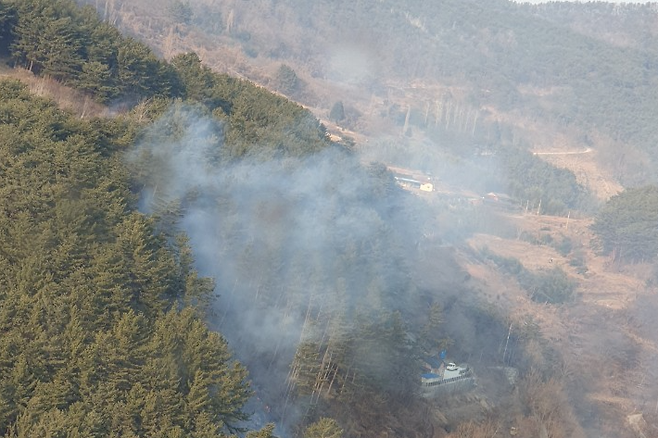 사천 정동면  산불. 경남도청 제공