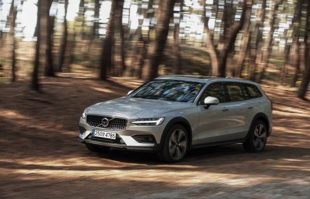 볼보 V60 CC. 사진=볼보