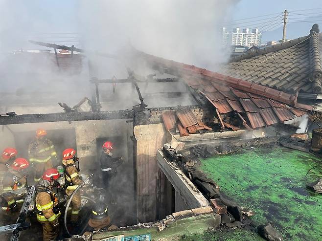 충주 화재사고 [충주소방서 제공]