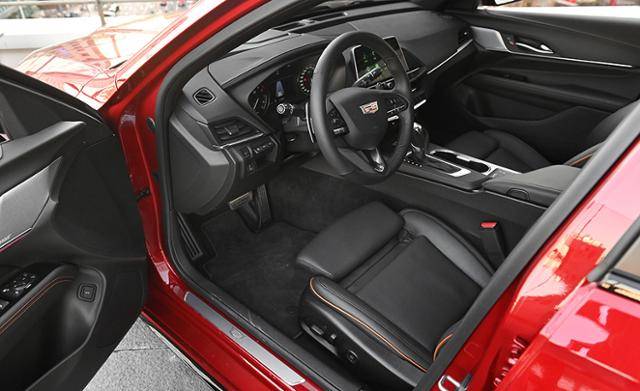 캐딜락 CT4 스포츠