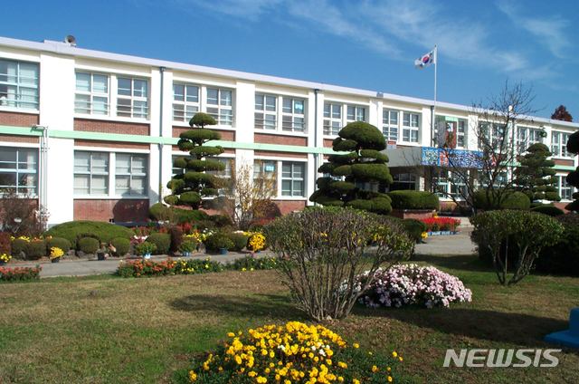 [전주=뉴시스] 전북 완주 삼례동초등학교 전경.