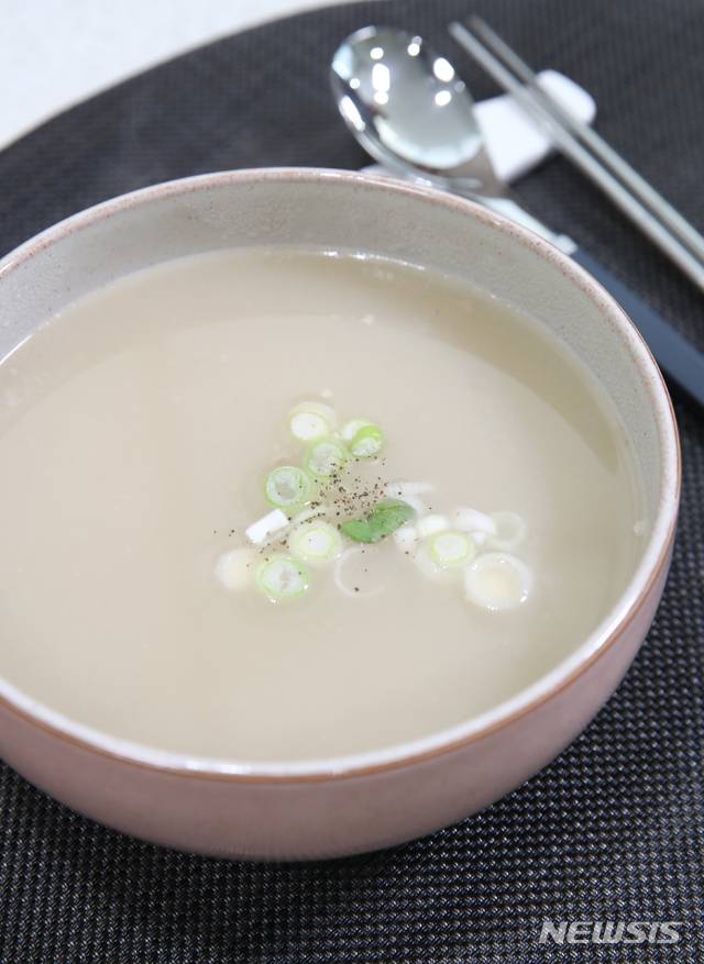 [세종=뉴시스] 한우사골국(사진=농촌진흥청)