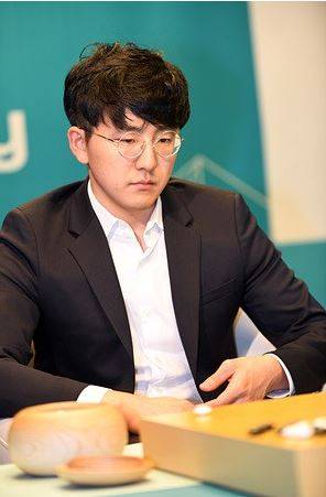 사진=한국기원, 김지석9단