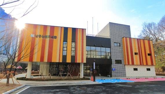 인천 남동논현도서관 전경. /인천 남동구 제공