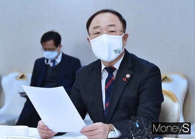 홍남기 부총리 겸 기획재정부 장관이 15일 서울 광화문 정부서울청사에서 '제13차 부동산시장 점검 관계장관회의'를 주재하고 발언을 하고 있다. /사진=임한별 기자