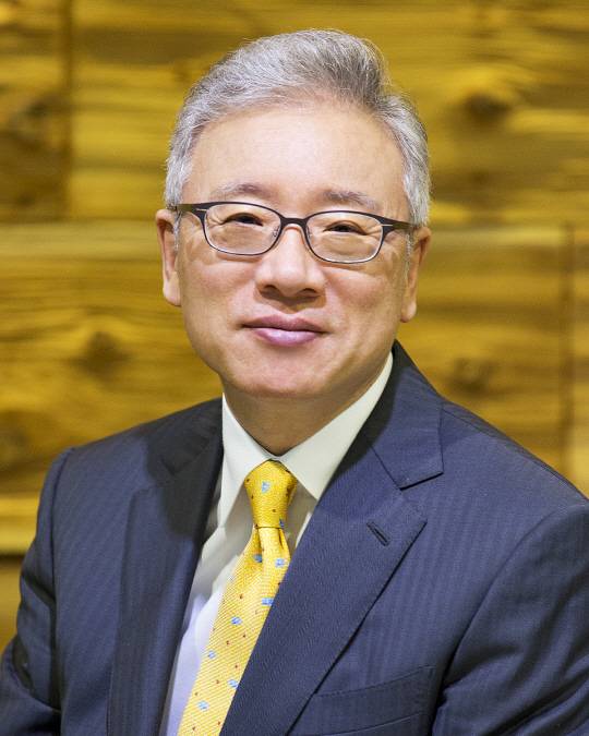 조정민 목사는 “교회가 돈과 힘에 의지하는 종교 기관이 아니라 사랑과 생명의 본질을 지향하는 공동체가 돼야 한다”고 했다.  조 목사 트위터 사진